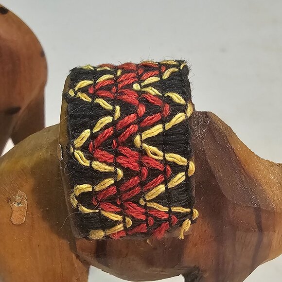 Hand Carved Camel Olive Wood Statue Holy Land Bethlehem Red Woven Saddle 3.75" - Picture 6 of 7